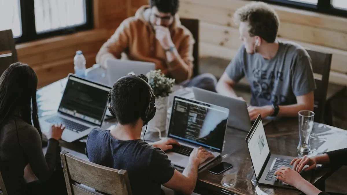 CRM mi ERP mi? Tokat'taki İşletmeniz İçin Doğru Sistem